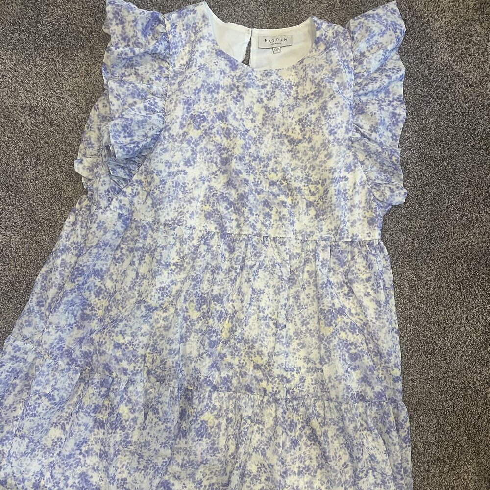 Hayden Lavender Floral Ruffle Sleeve Tiered Dress Size Medium